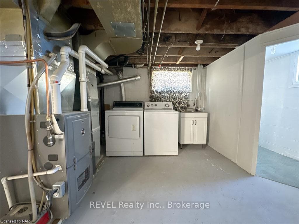 19 CAMERON Avenue photo 16