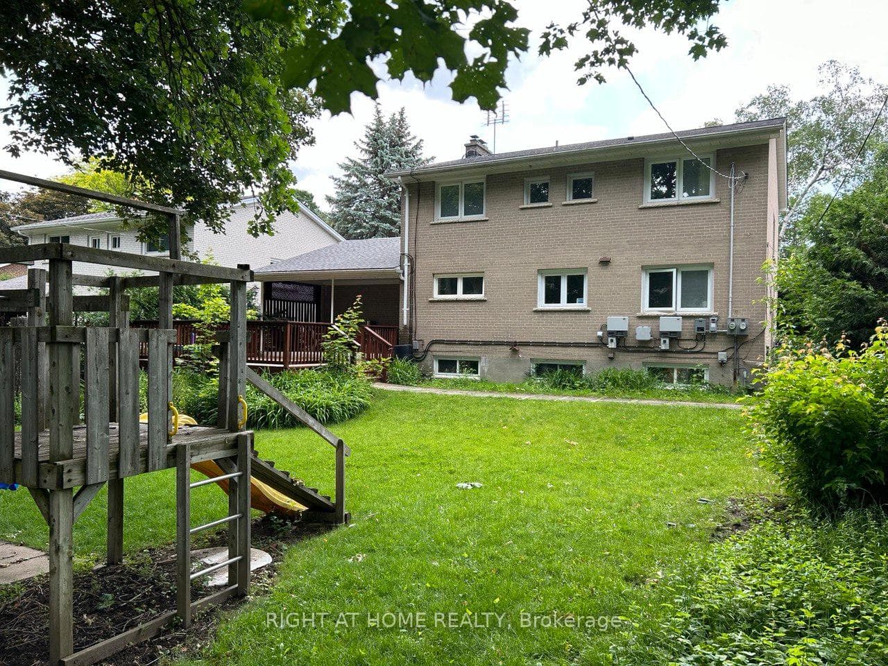 40 Almond Avenue photo 25