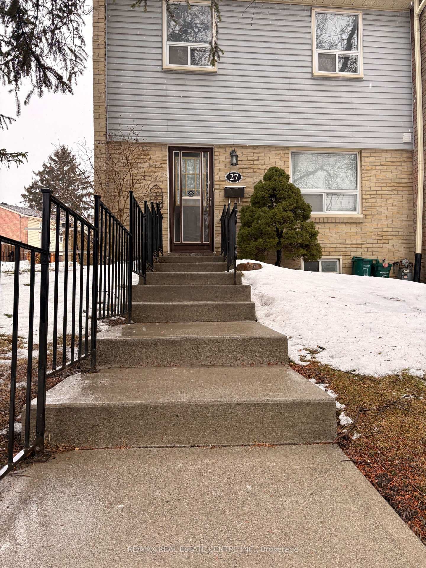 1055 Shawnmarr Road Unit 27 photo 2