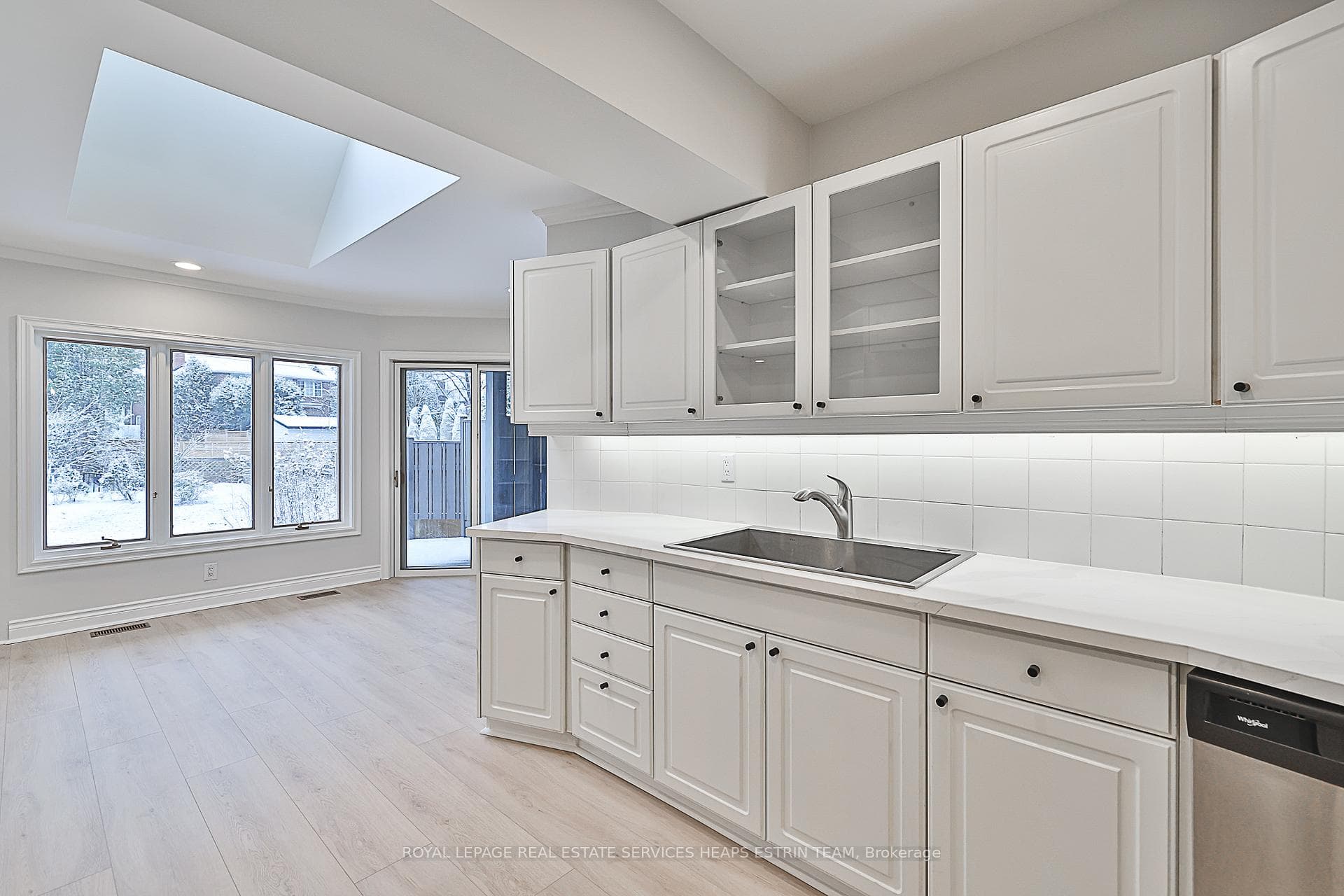 27 Southlea Avenue photo 17