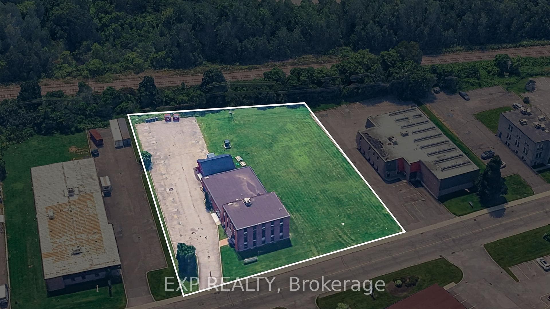 215 Colonnade Road photo 14