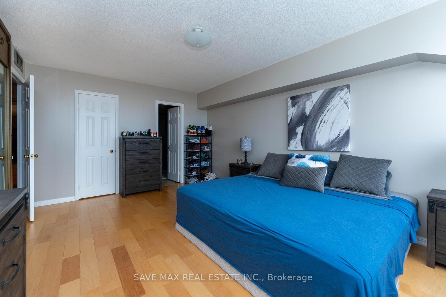 40 Richview Road Unit 1401 photo 9