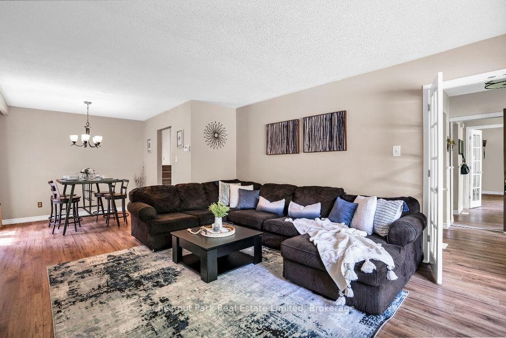 3 Hunter Court photo 5