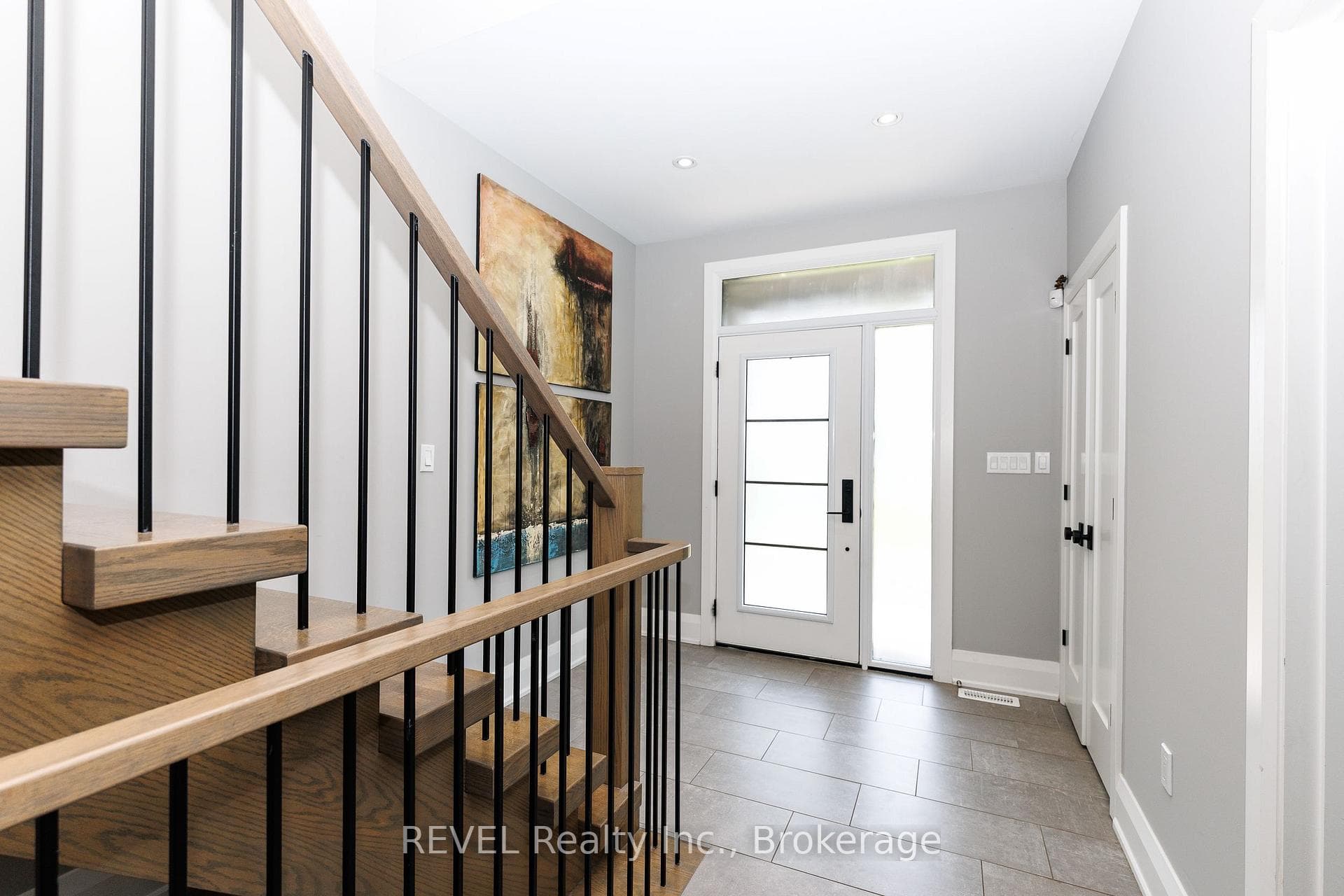 1009 Canboro Road photo 5