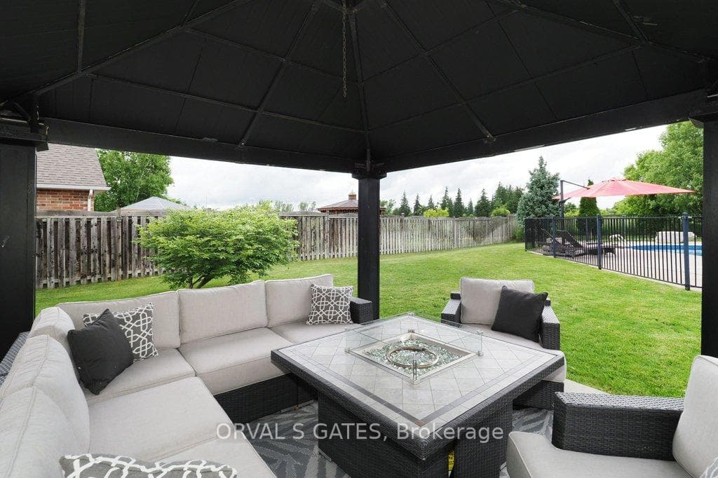 115 Tanners Drive photo 39