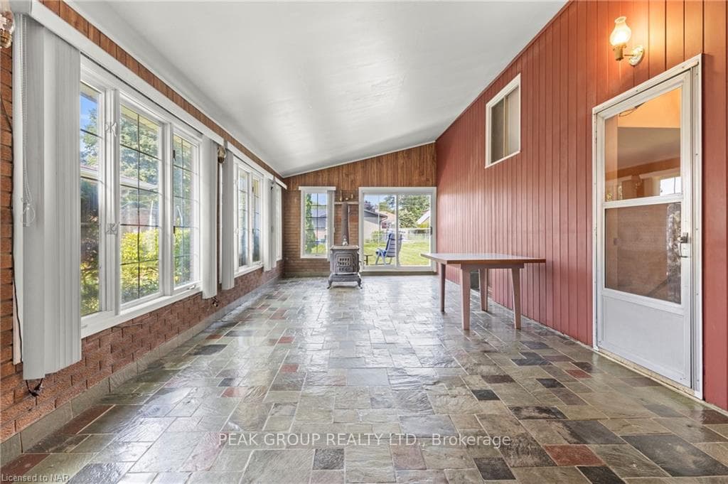 6787 WILLS Street photo 22