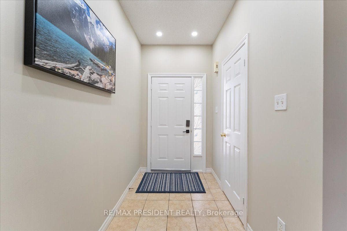 285 Southbrook Drive photo 6