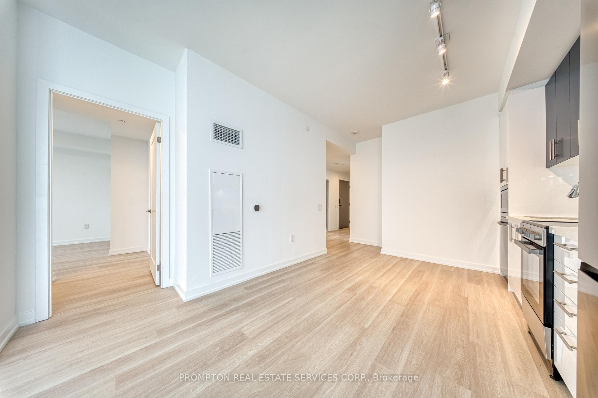 9763 Markham Road Unit 1210 photo 7