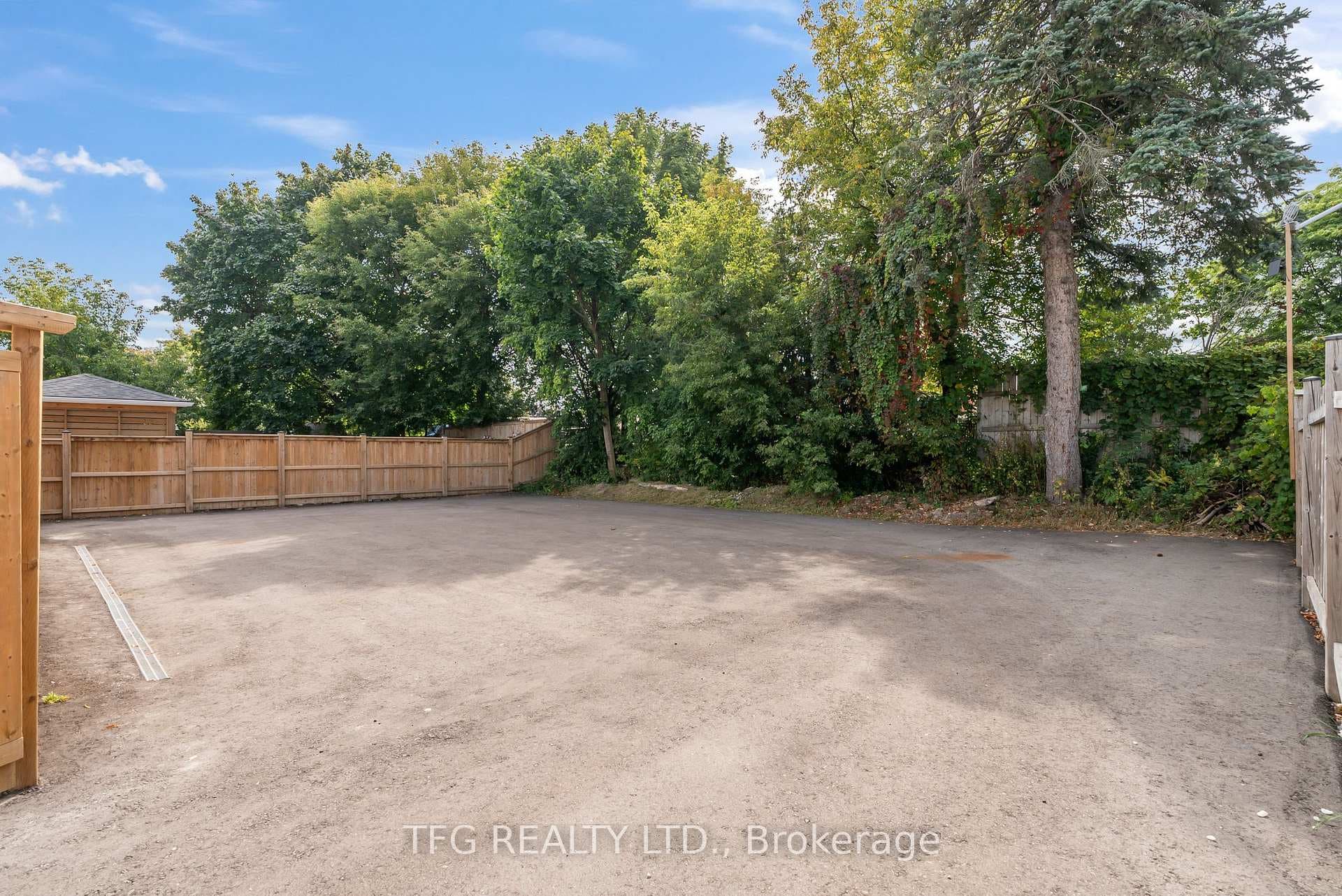 146 Nassau Street photo 5