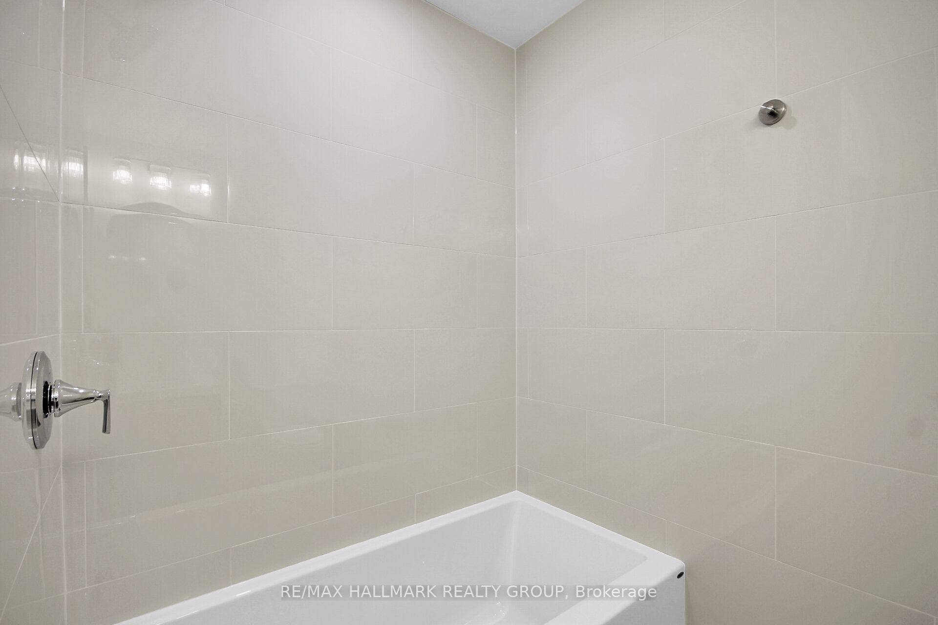 26 Raftus Square photo 34
