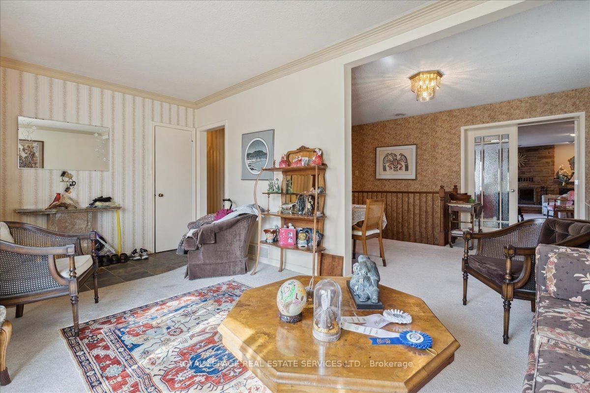 367 Maplehurst Avenue photo 5