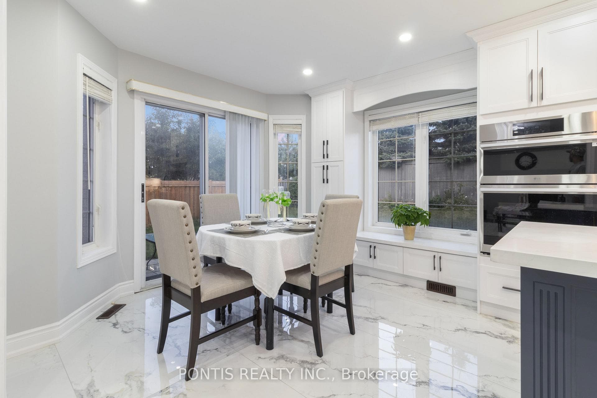 1 Skyvalley Drive photo 13
