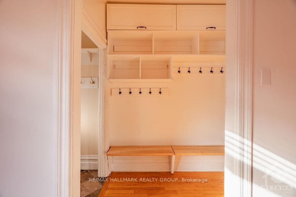 49 MYRAND Avenue photo 4