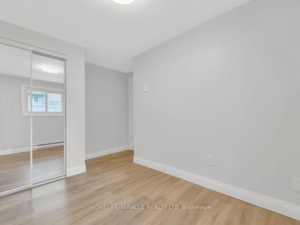 32 Marlboro Court photo 26