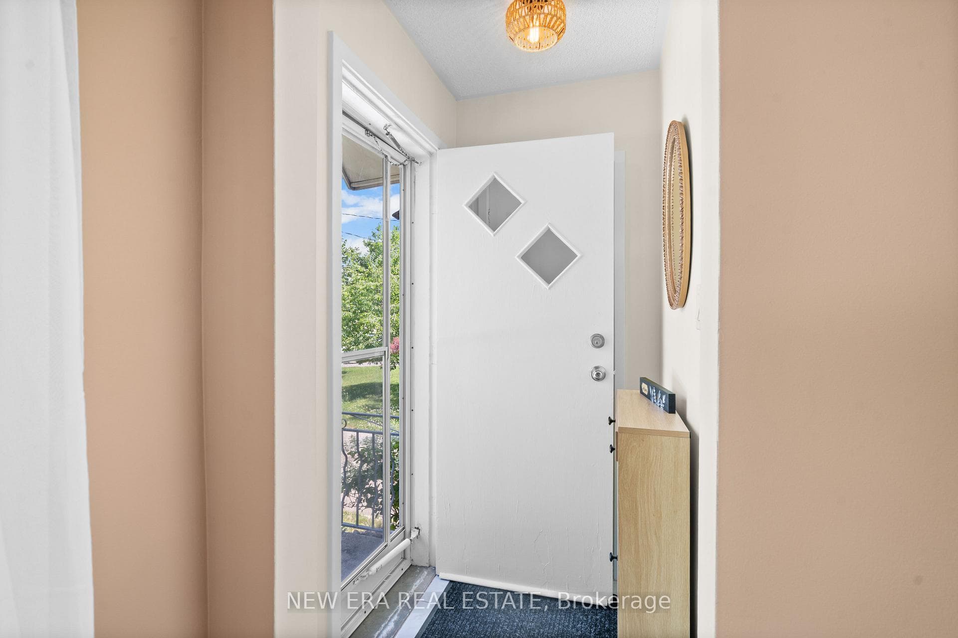 91 Hadrian Drive photo 29