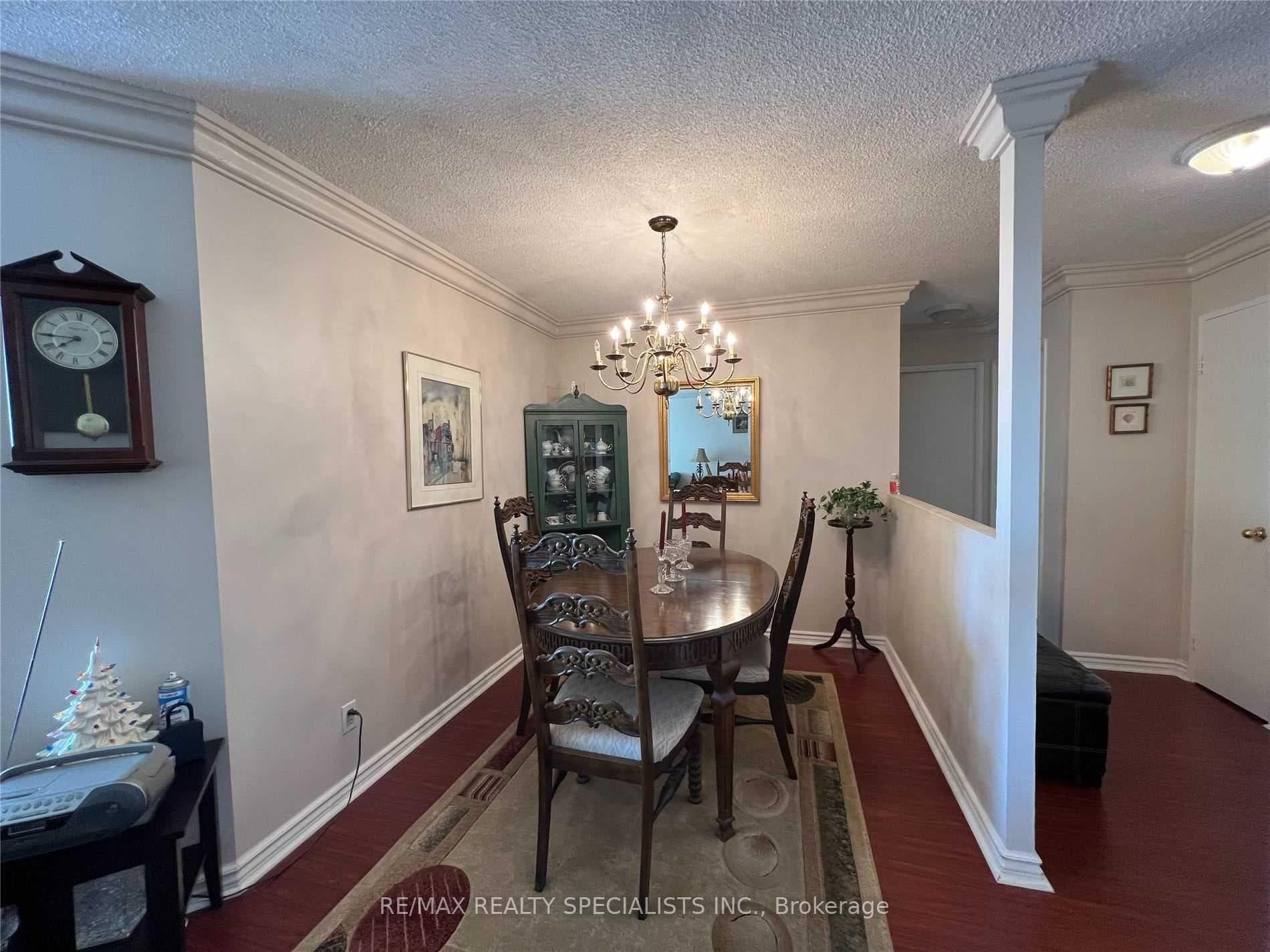 145 Hillcrest Avenue Unit 813 photo 19