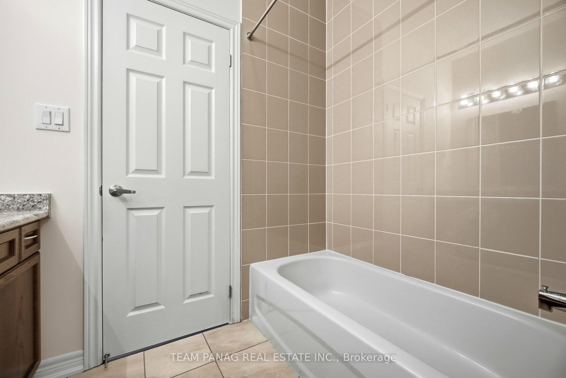 414 Royal West Drive photo 29