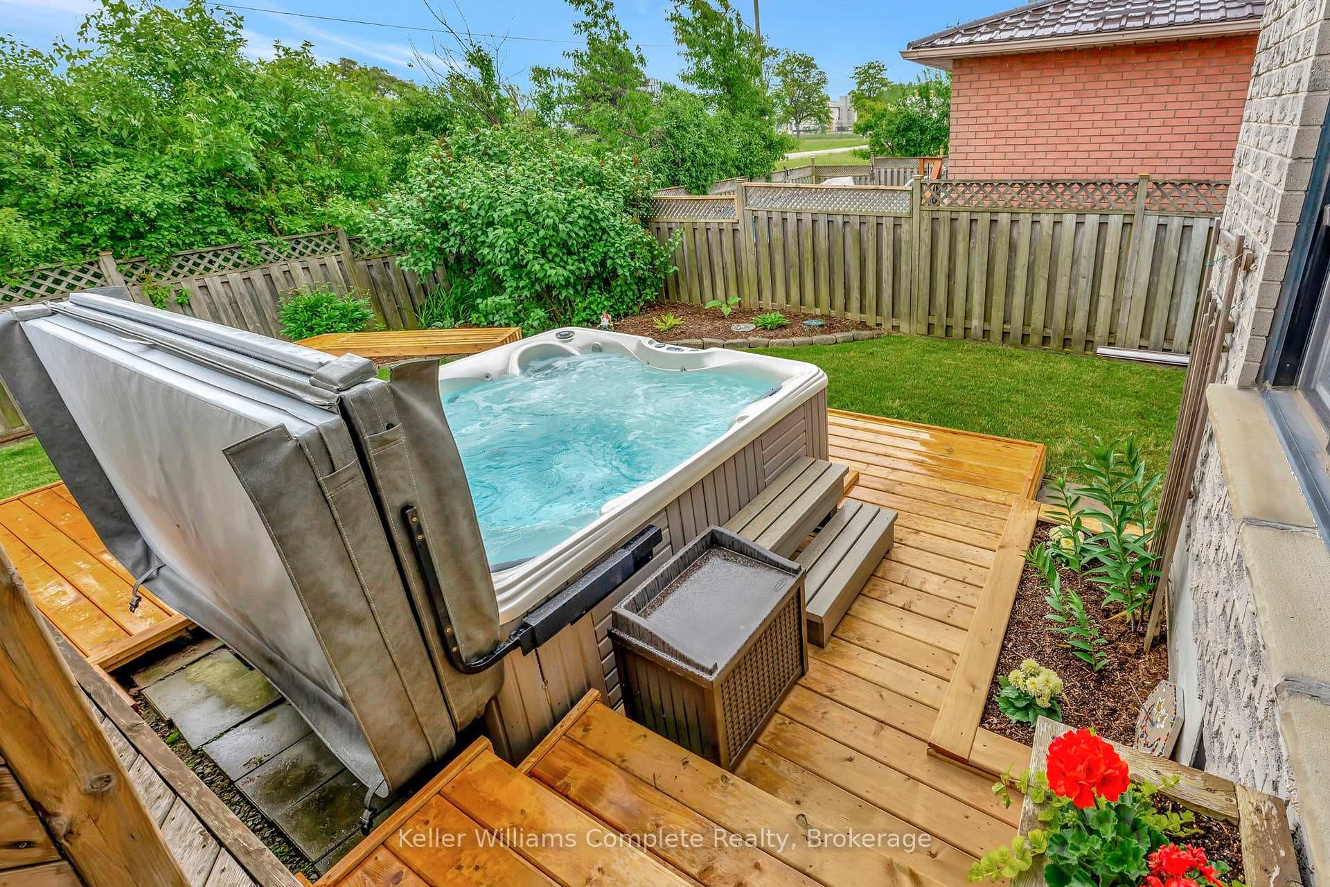 43 Grayrocks Avenue photo 35