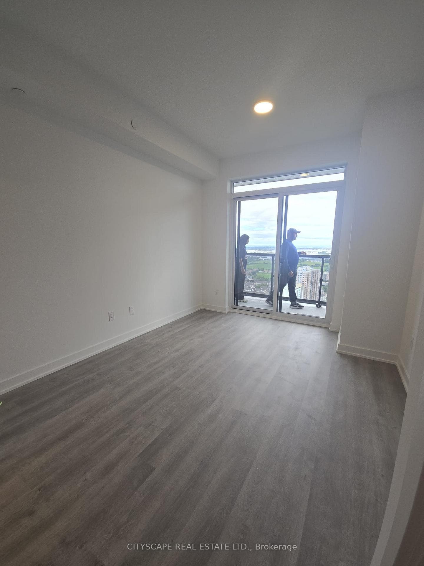 5105 Hurontario Street Unit 3210 photo 12