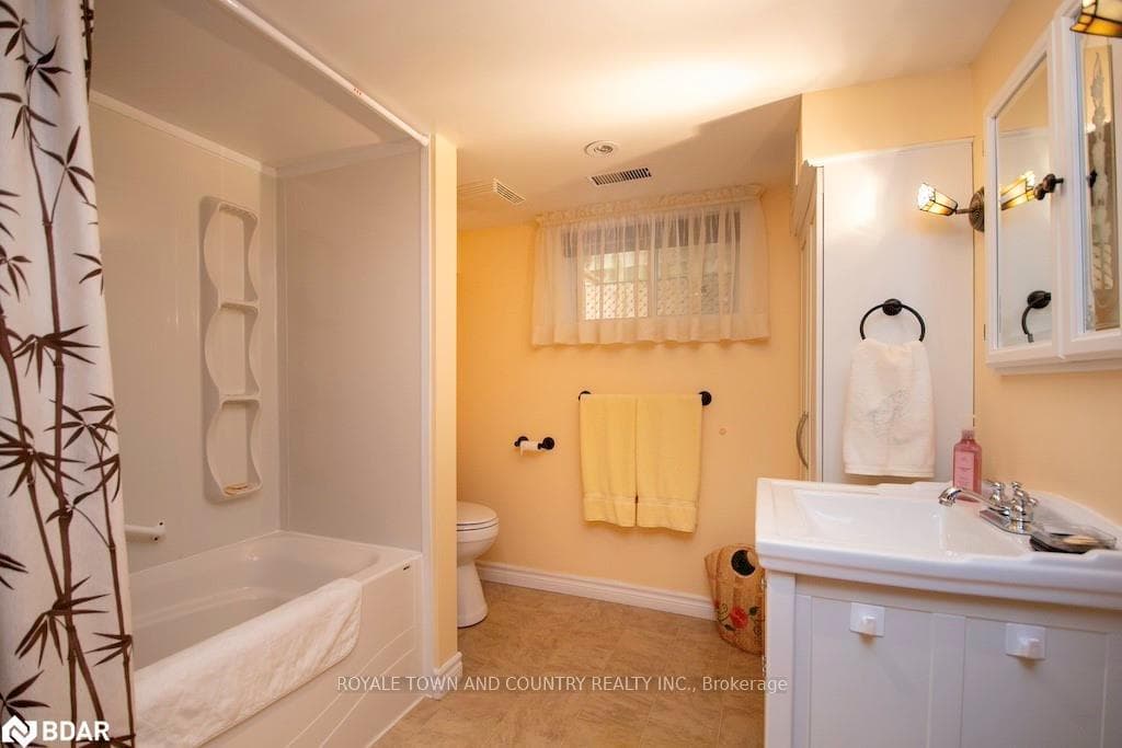 55 Wellington Street photo 29