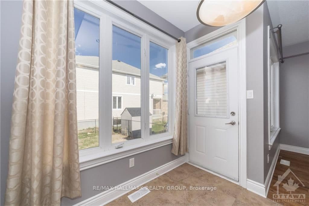 112 DESMOND TRUDEAU Drive photo 15