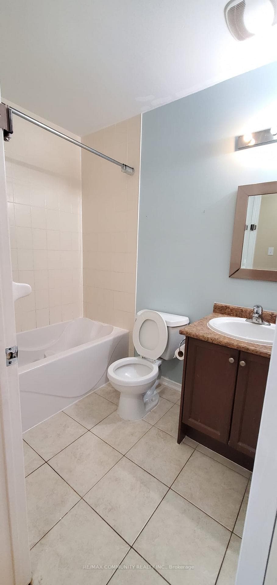 4 Blunden Road photo 12