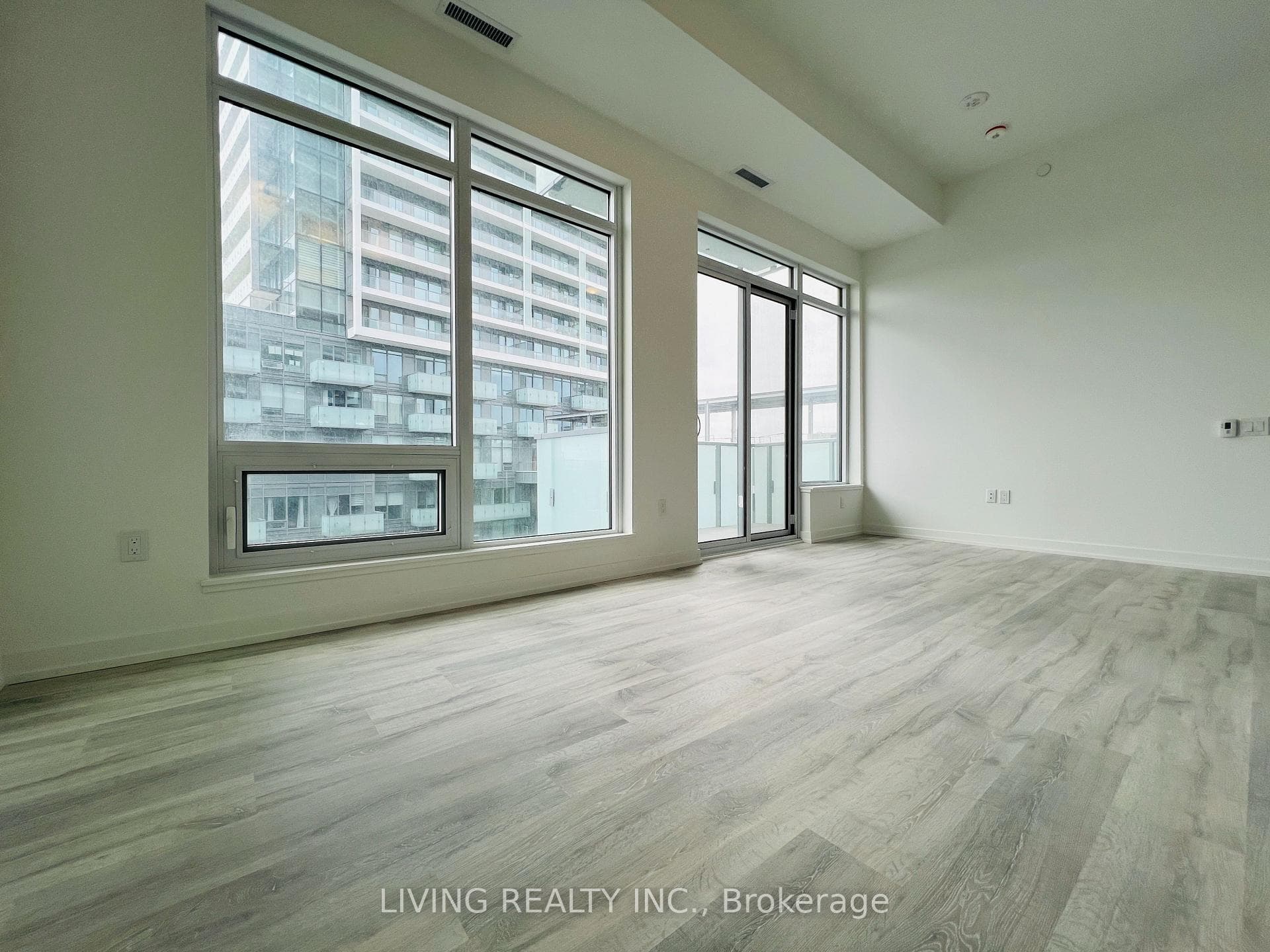 7 Golden Lion Heights Unit 905 photo 8