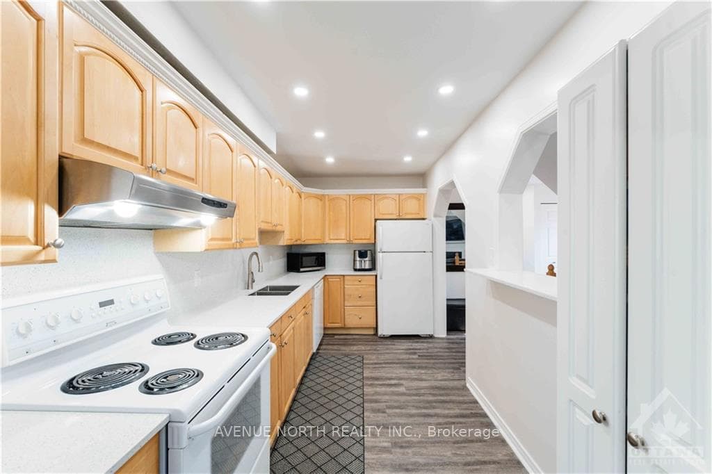 453 CANOTIA Place photo 12