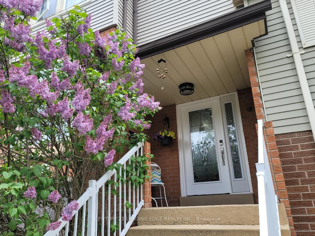 2259 Munn's Avenue photo 2