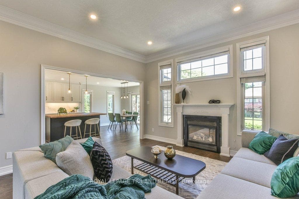 16 PINEHURST Drive photo 5