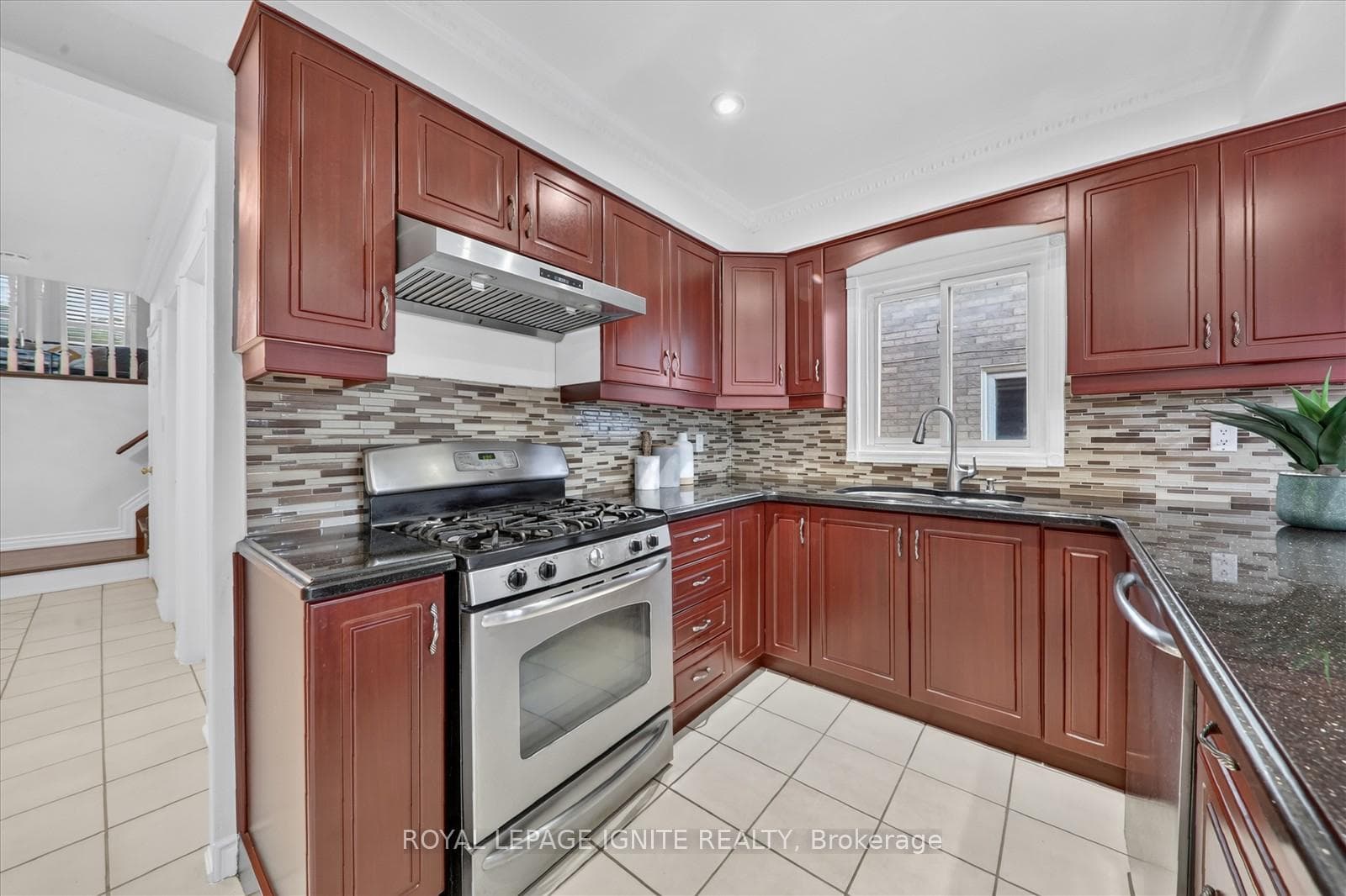 25 Valley Centre Drive photo 18