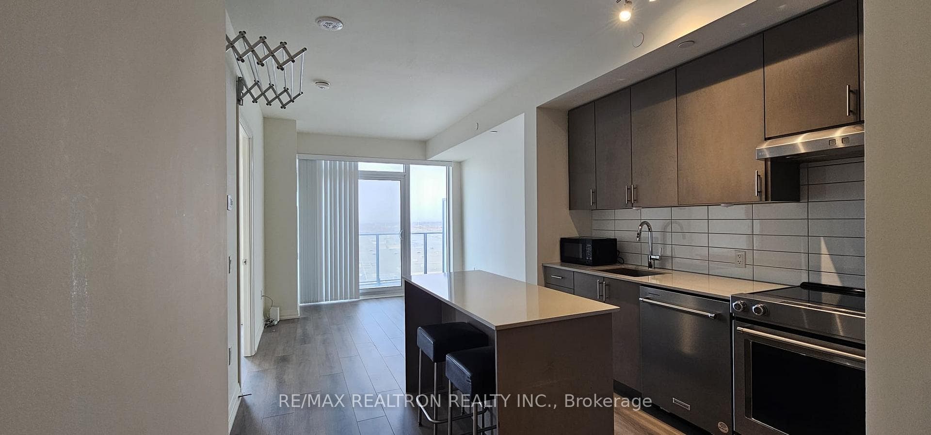 9000 Jane Street Unit 1020 photo 8