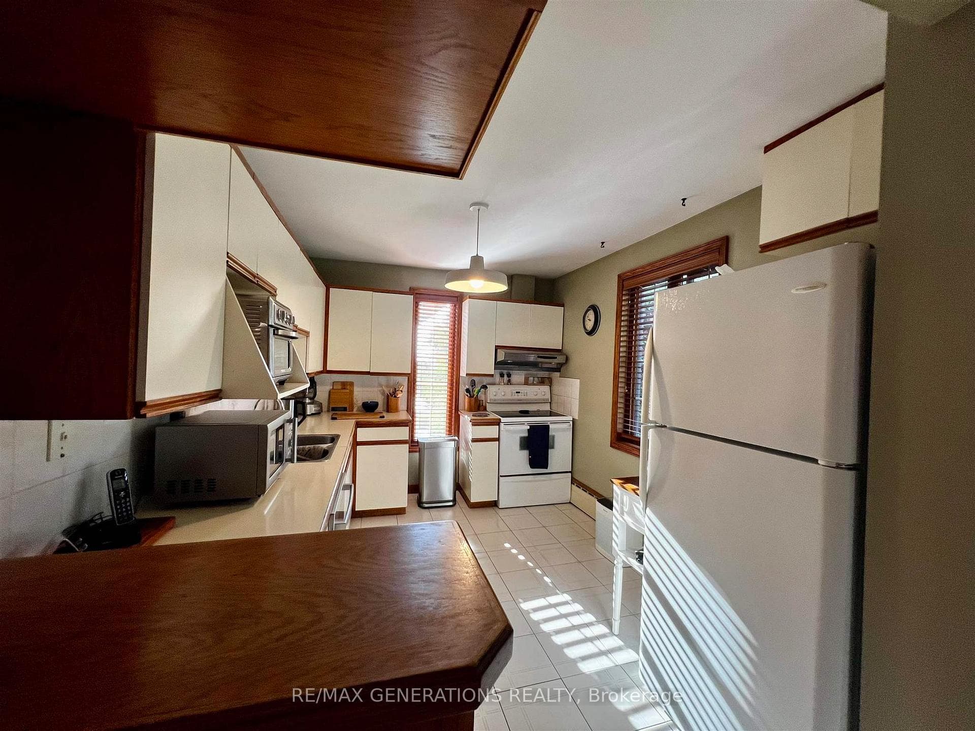 328 Dawson Street photo 3