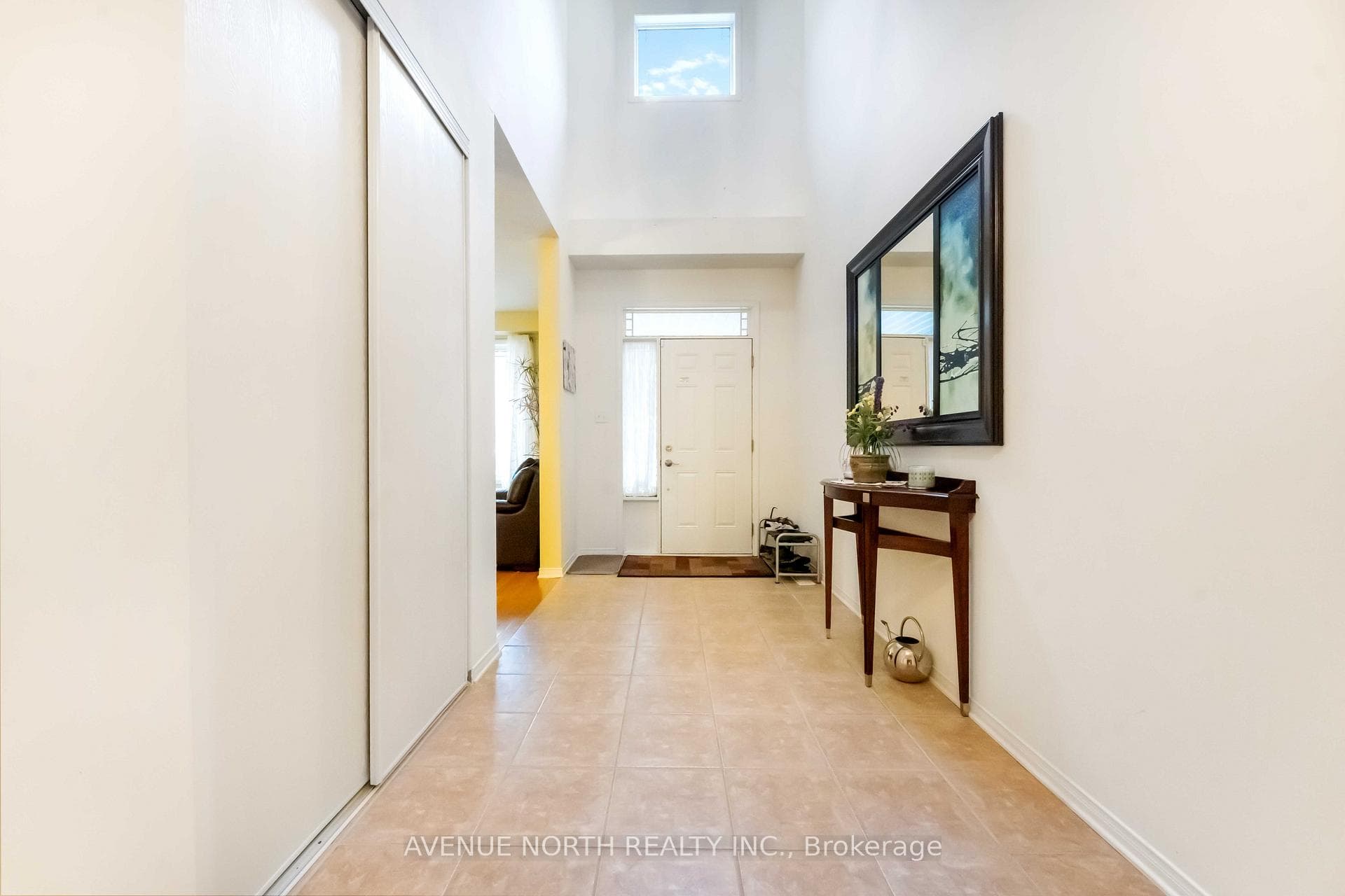 23 Hearthstone Place photo 5