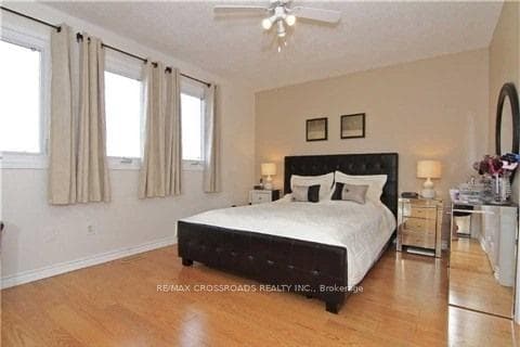 110 Whitney Place photo 8