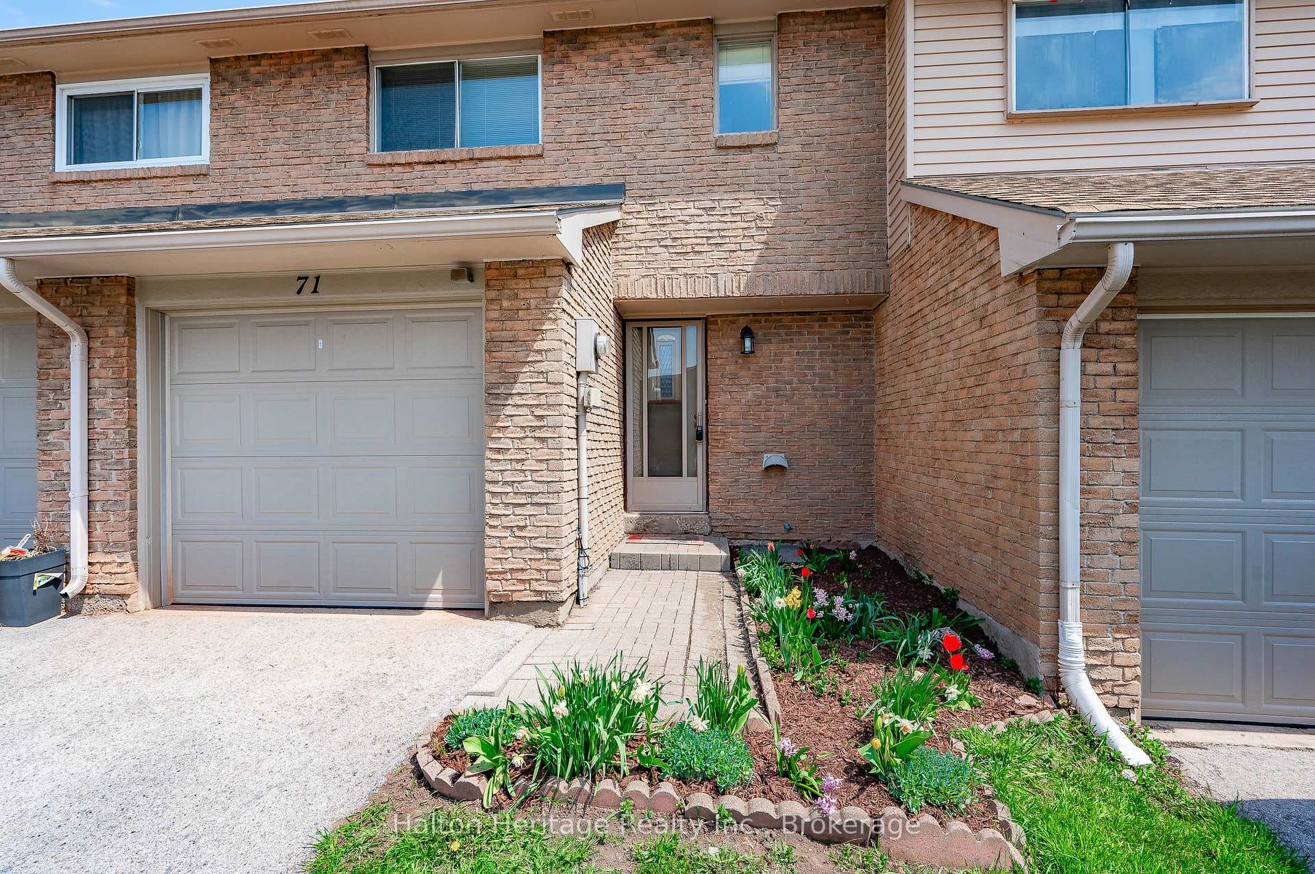 1556 Lancaster Drive Unit 71 photo 5