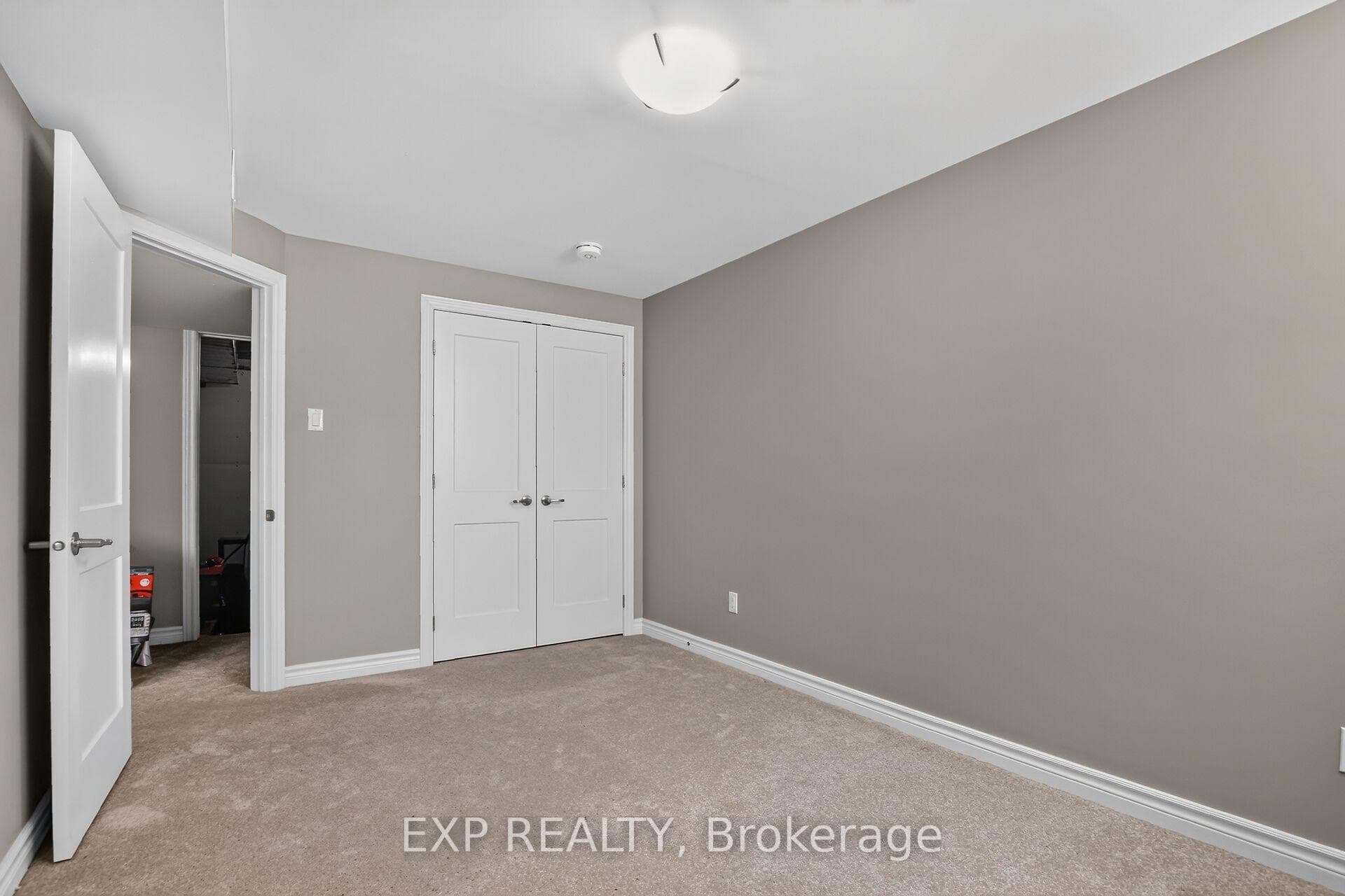 98 Seabert Drive photo 28