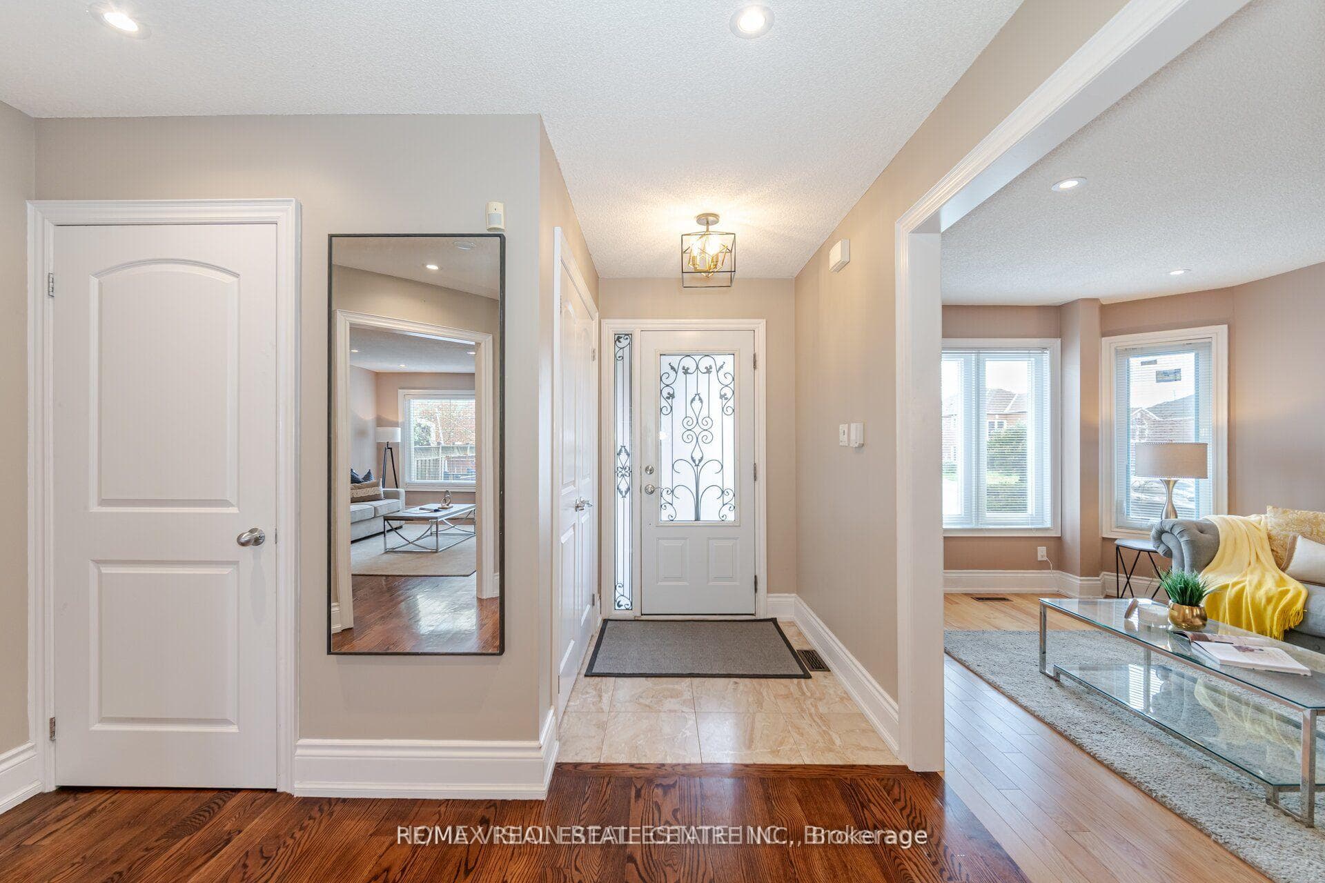 5583 Loonlake Avenue photo 3