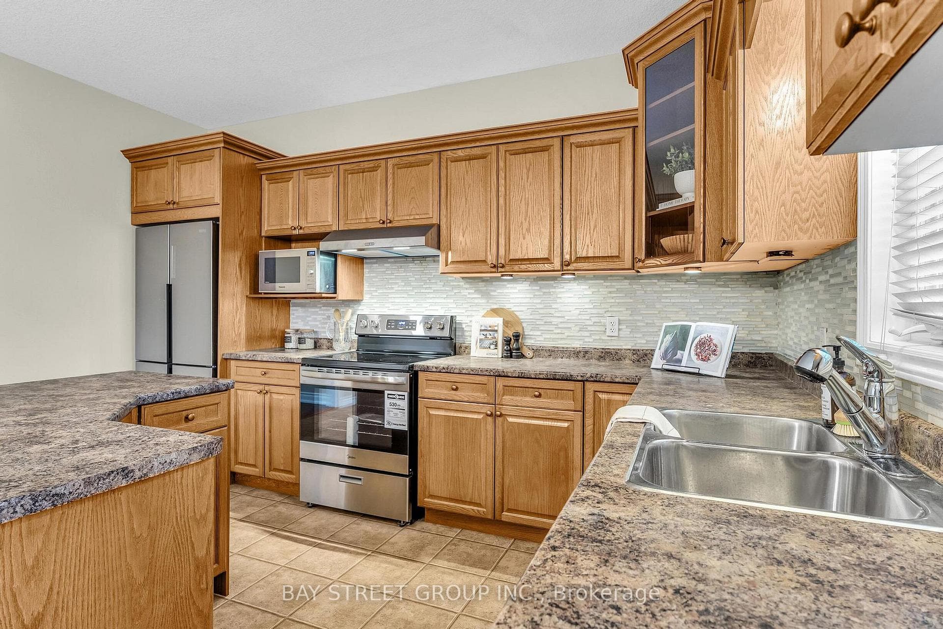 448 COTTONTAIL Crescent photo 12