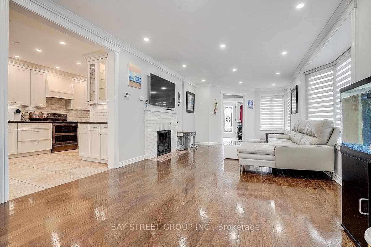 6 Larwood Boulevard photo 10