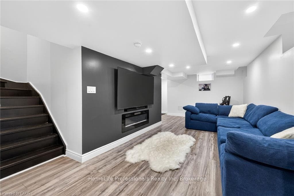 80 Summerberry Way photo 40