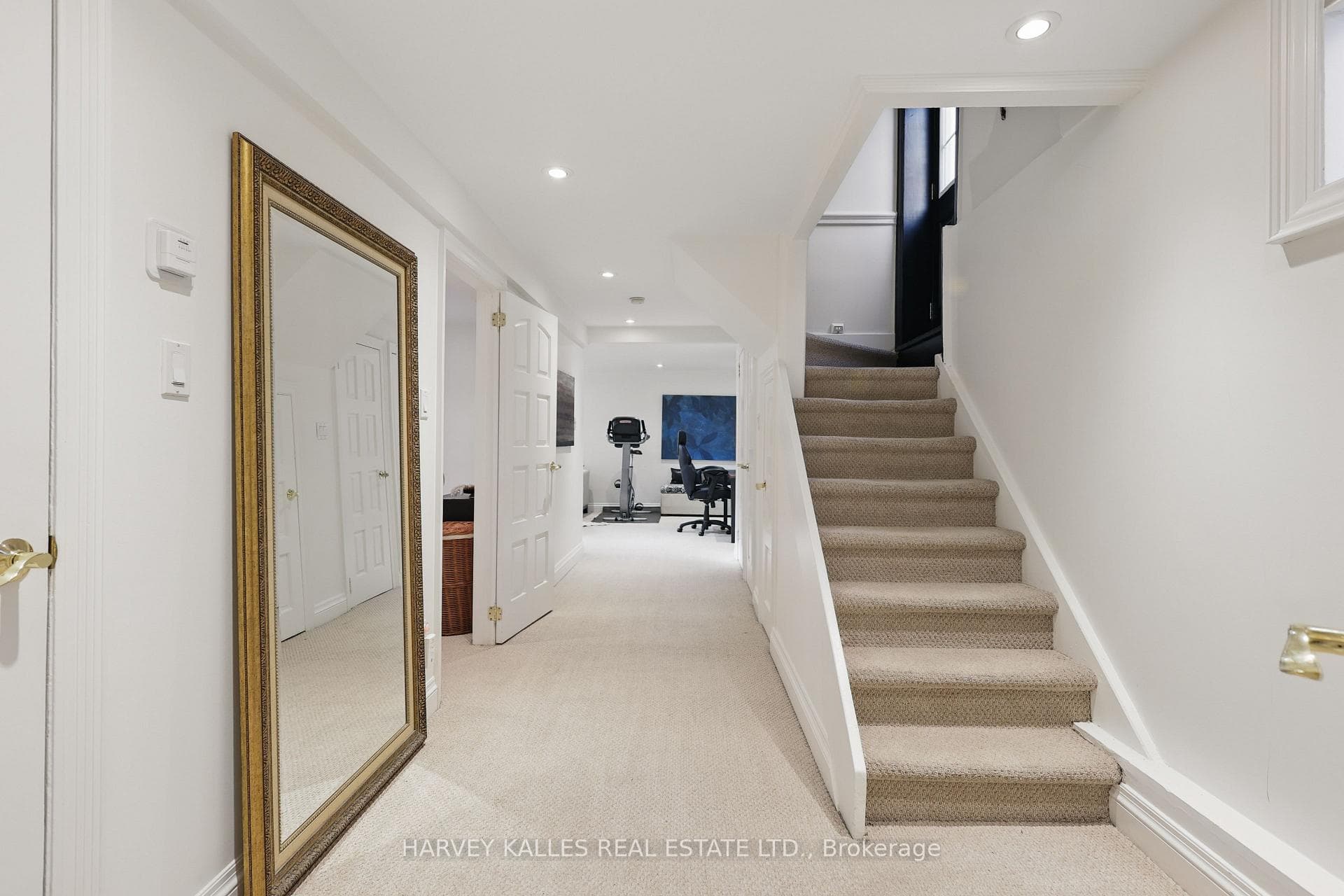 362 Broadway Avenue photo 35