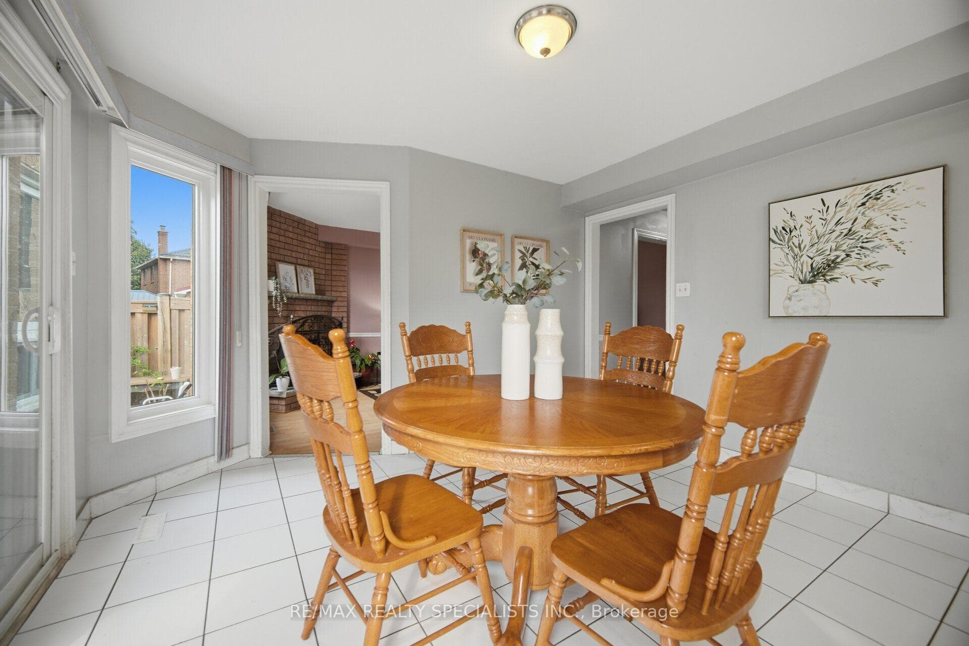271 Nahani Way photo 14