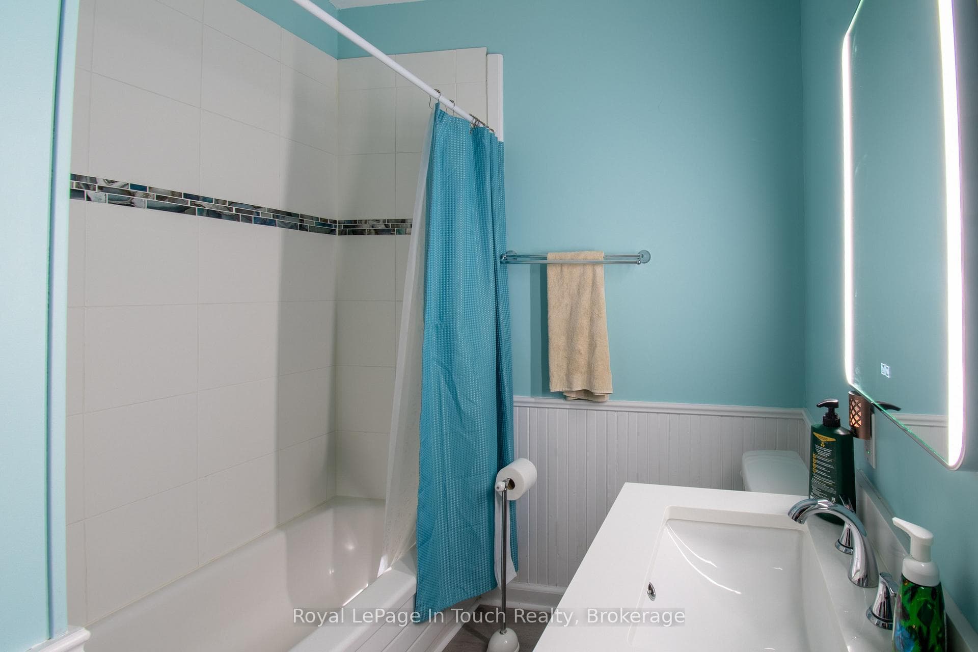 64 Wahnekewening Drive photo 23