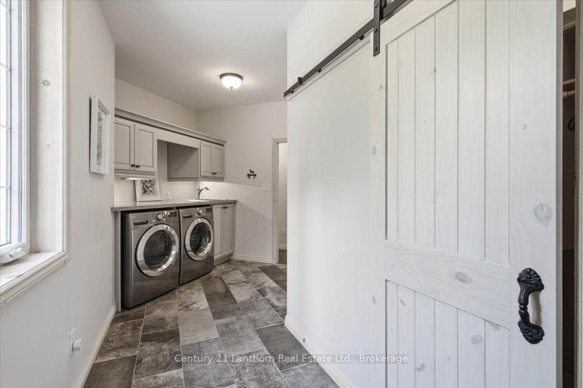 673 Lahey Road photo 29