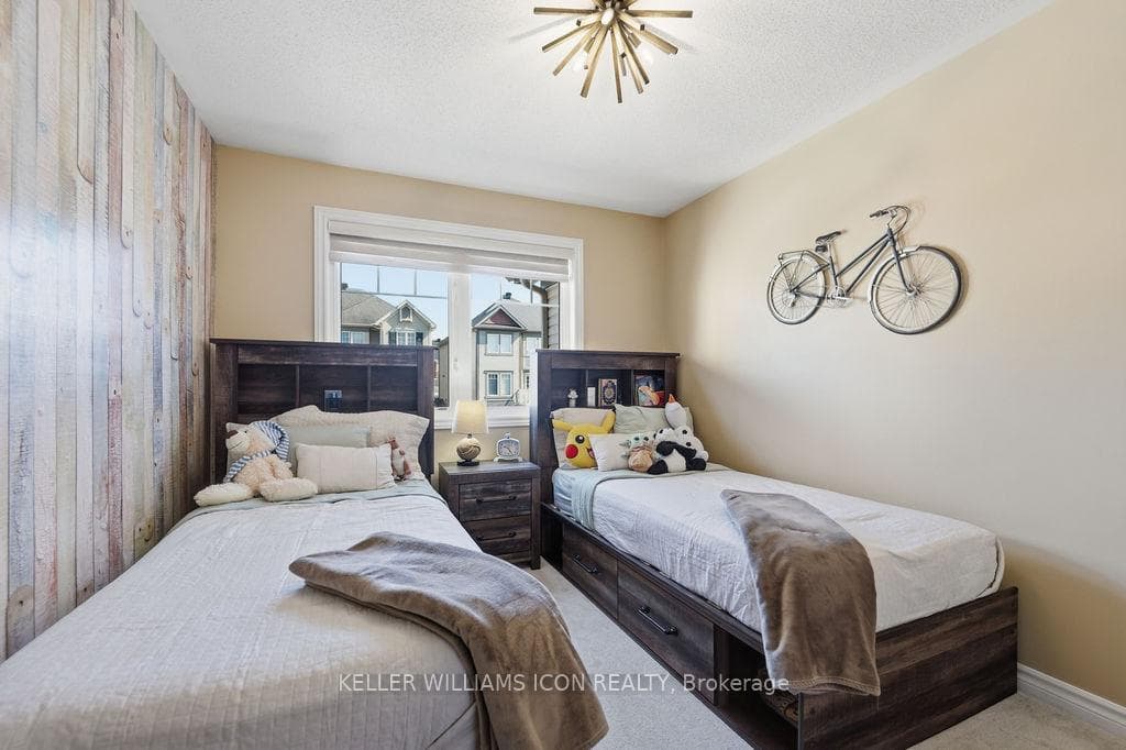 428 White Arctic Avenue photo 32