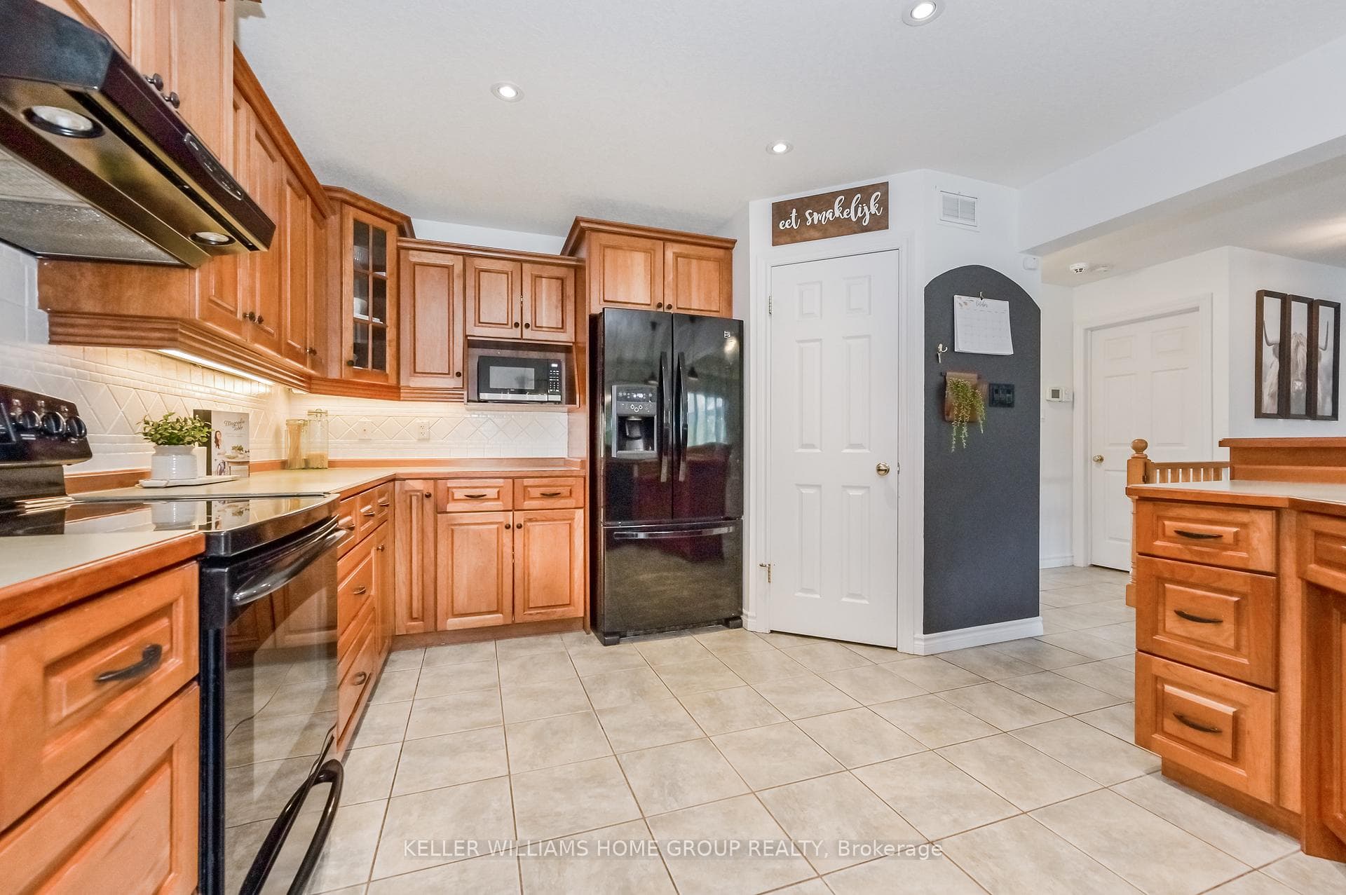 115 Andrews Drive photo 5