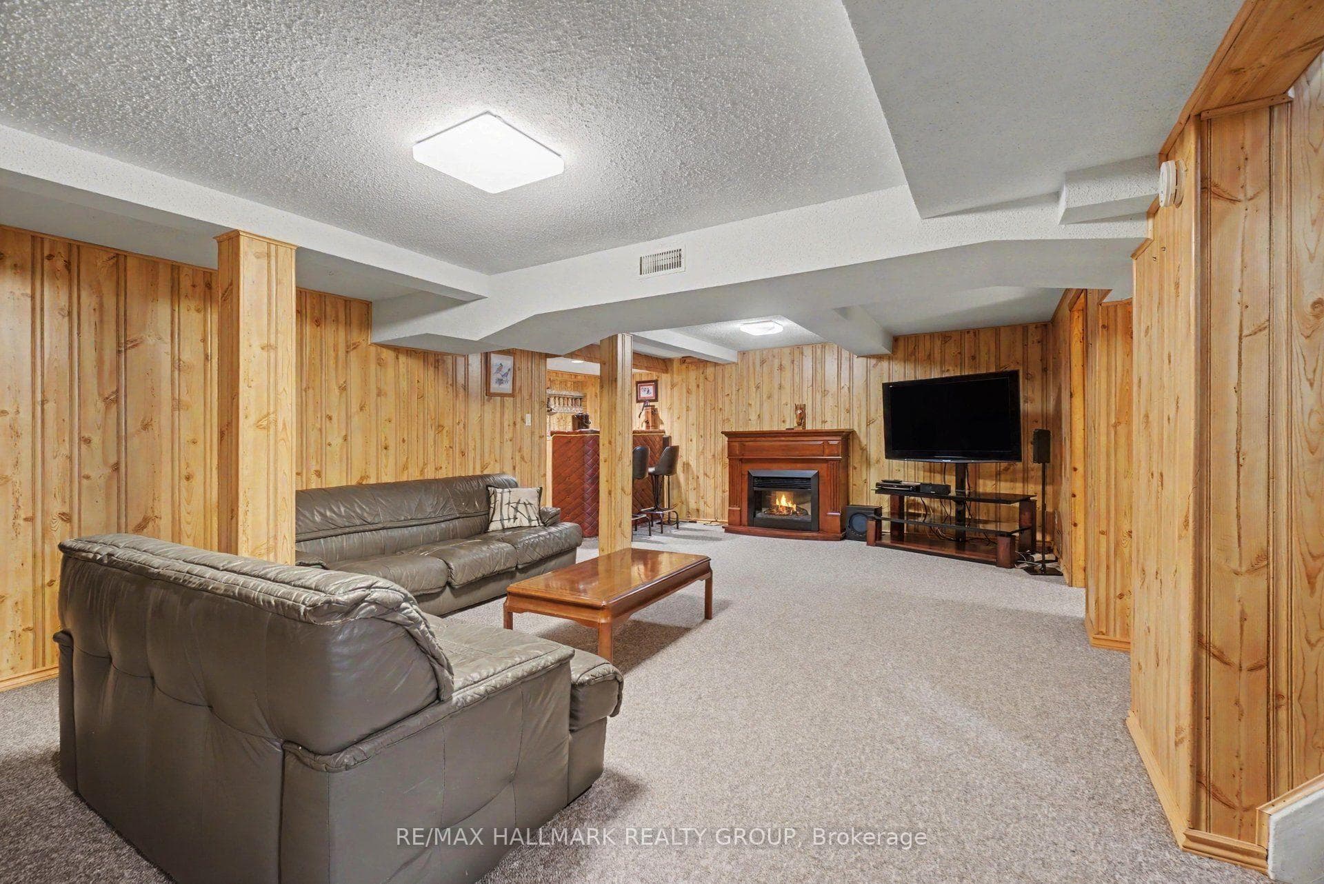 1839 Hutton Avenue photo 23
