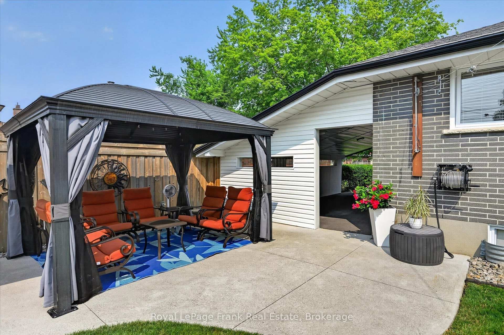285 St Annes Crescent photo 40