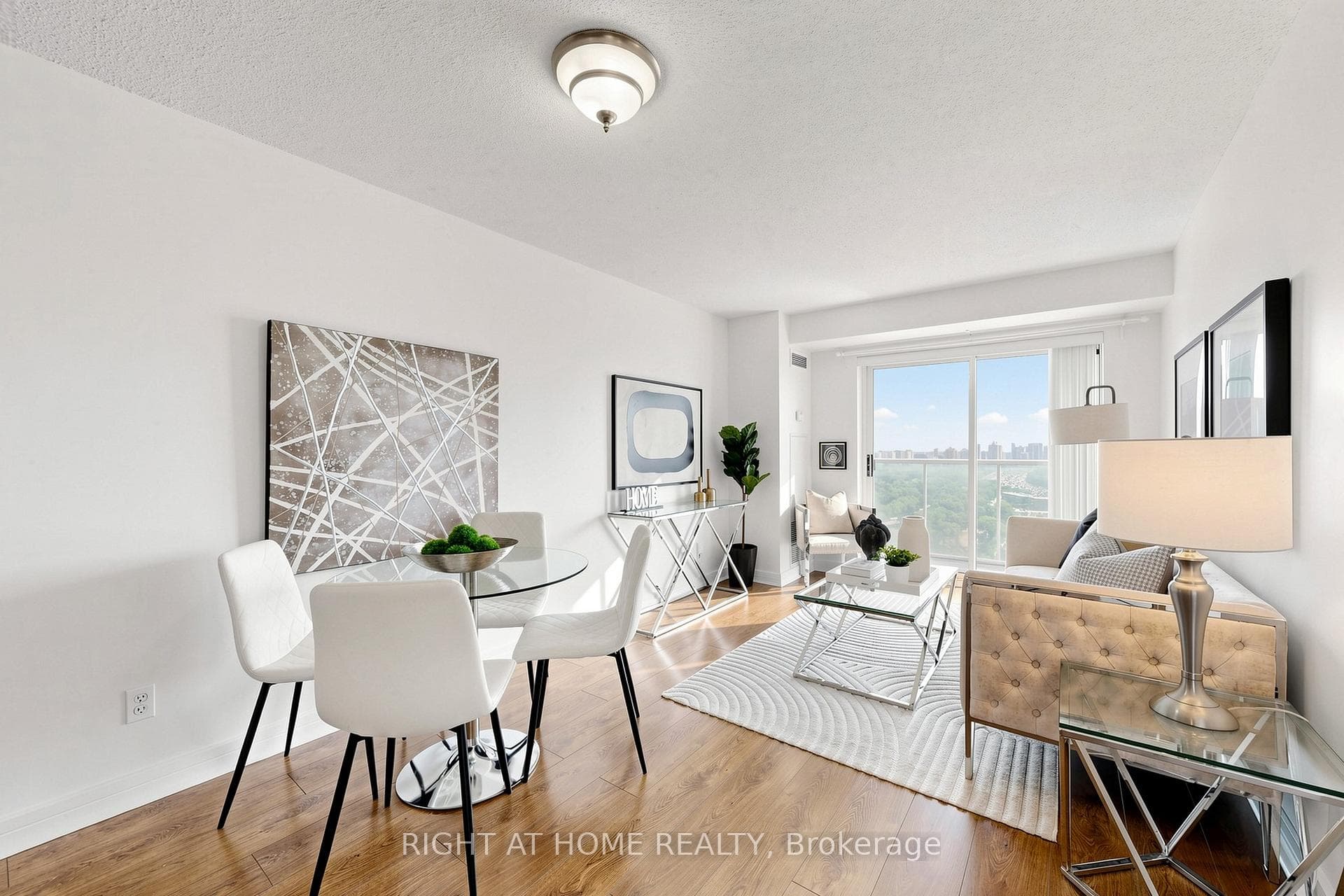 18 Harrison Garden Boulevard Unit 2308 photo 4